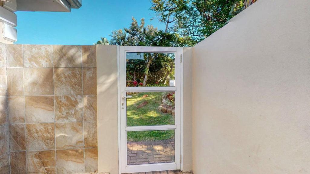 Caribbean Estates Lakeview Villa Port Edward Ngoại thất bức ảnh
